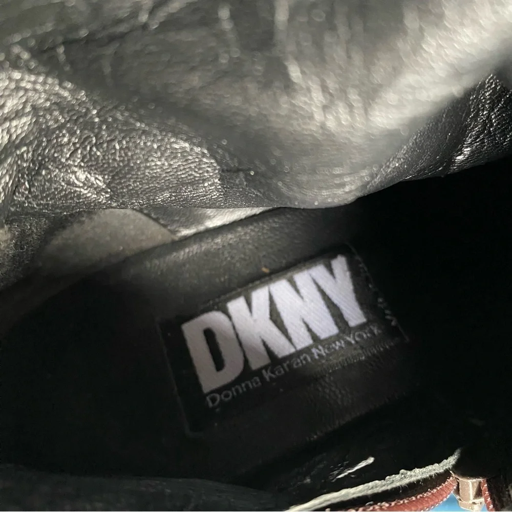 VINTAGE DKNY GREEN SEUDE LEATHER HIGH BOOTS
